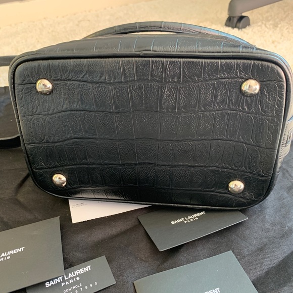 SAINT LAURENT Emmanuelle black Leather Bucket Bag - Picture 4 of 8